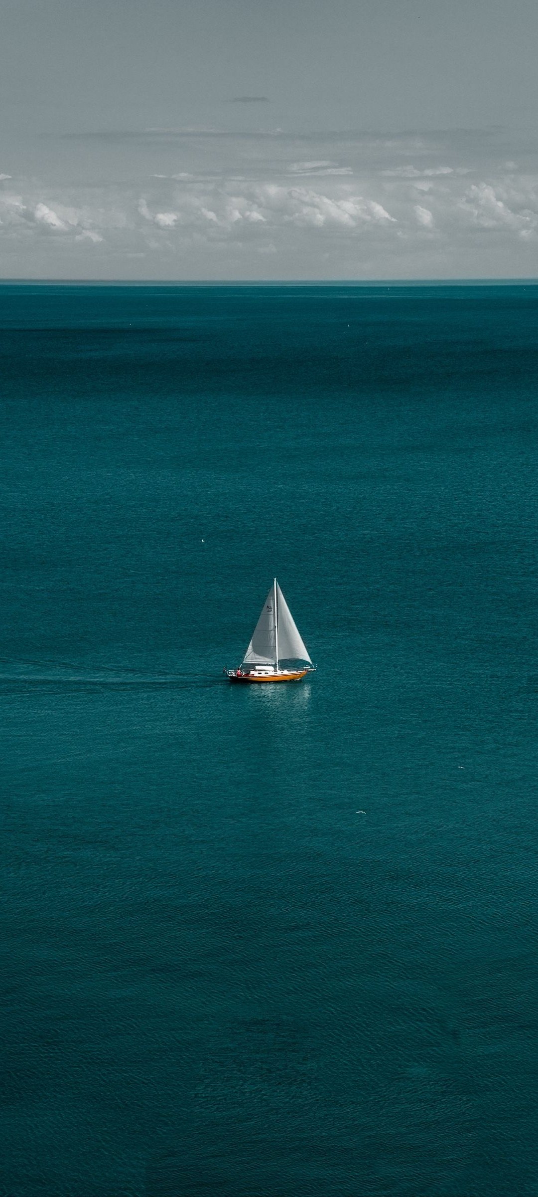 Minimalist Boat Ocean Wallpaper – S37 - Chill-out Wallpapers